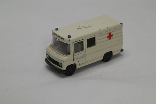 Vecchia ambulanza siku binz - vecchia,