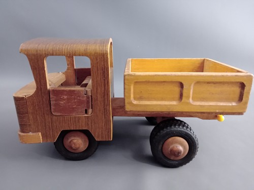 Vecchia auto legno - auto,